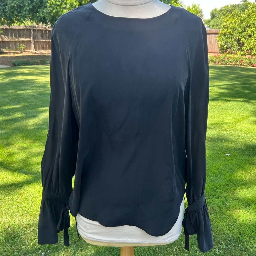 NWT FRAME Denim Voluminous Cuff Silk Blouse - Black Size Medium - Picture 3 of 12